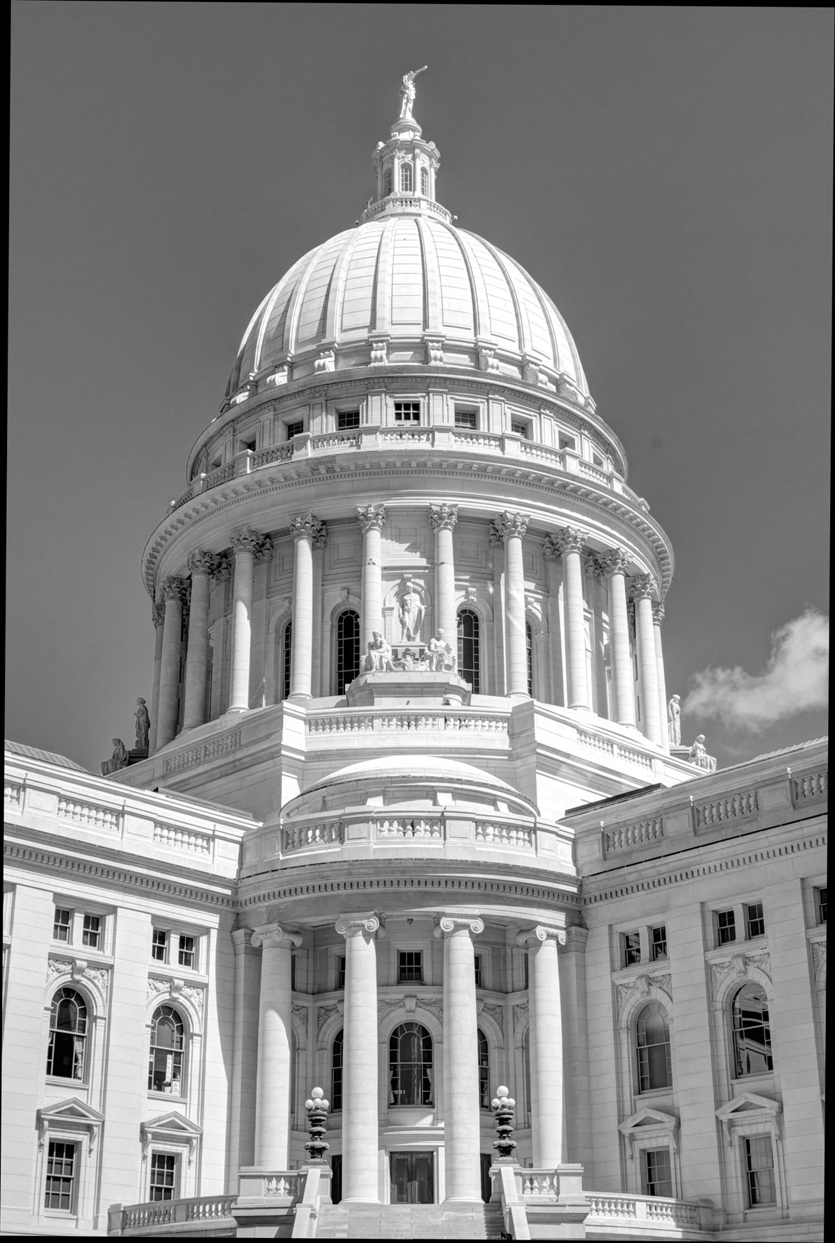 Capitol Building by Paul Moertl