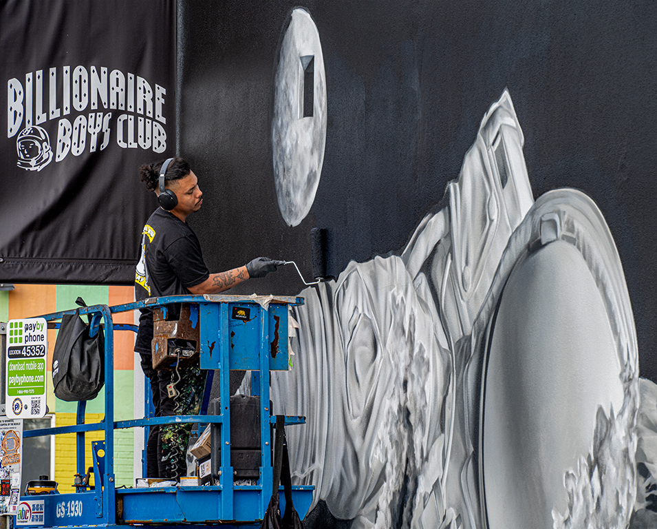Wynwood Walls Final Touches by Dr Isaac Vaisman