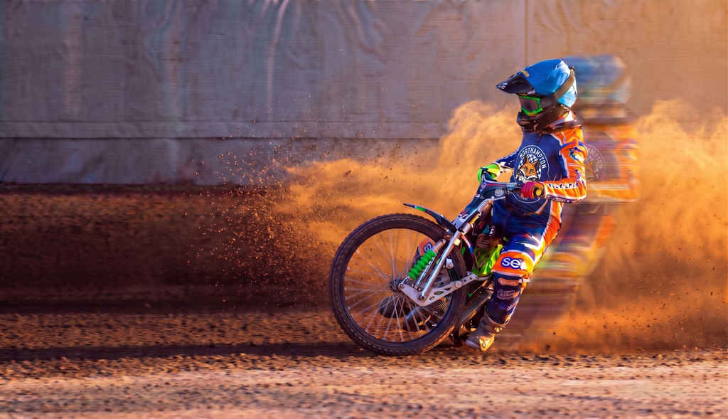 Speed Trail by Lee Streeton