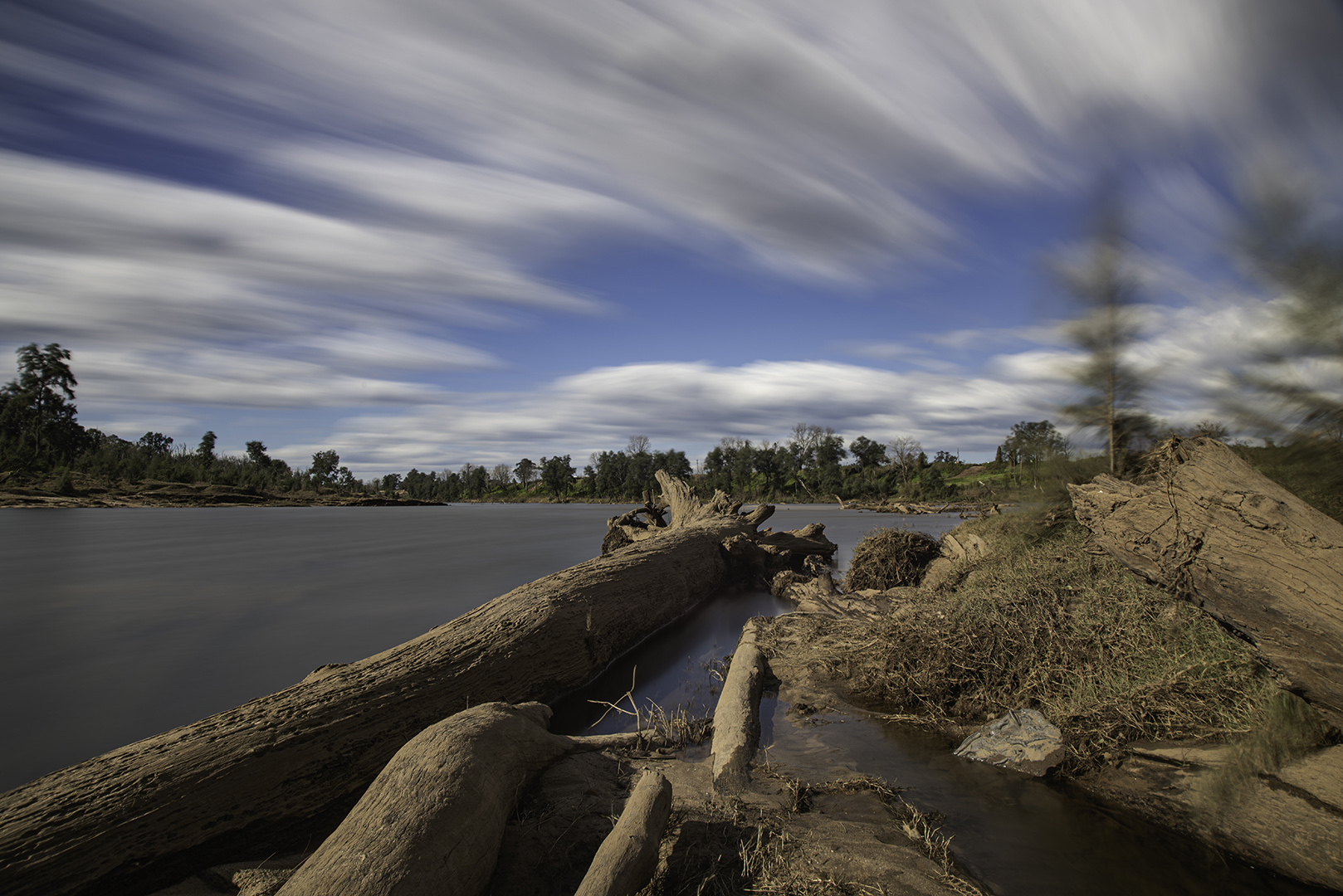 Yarramundi Lagoon by Ian Cambourne